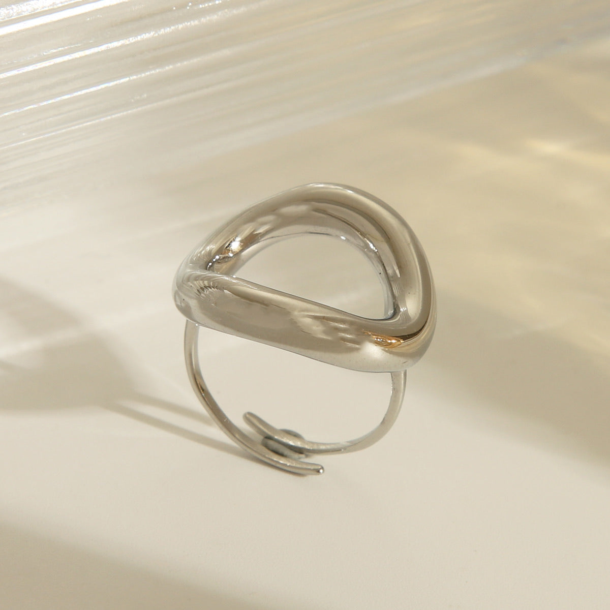MERA-ANILLO