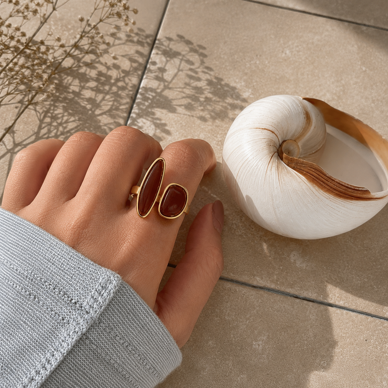 RUTH-ANILLO