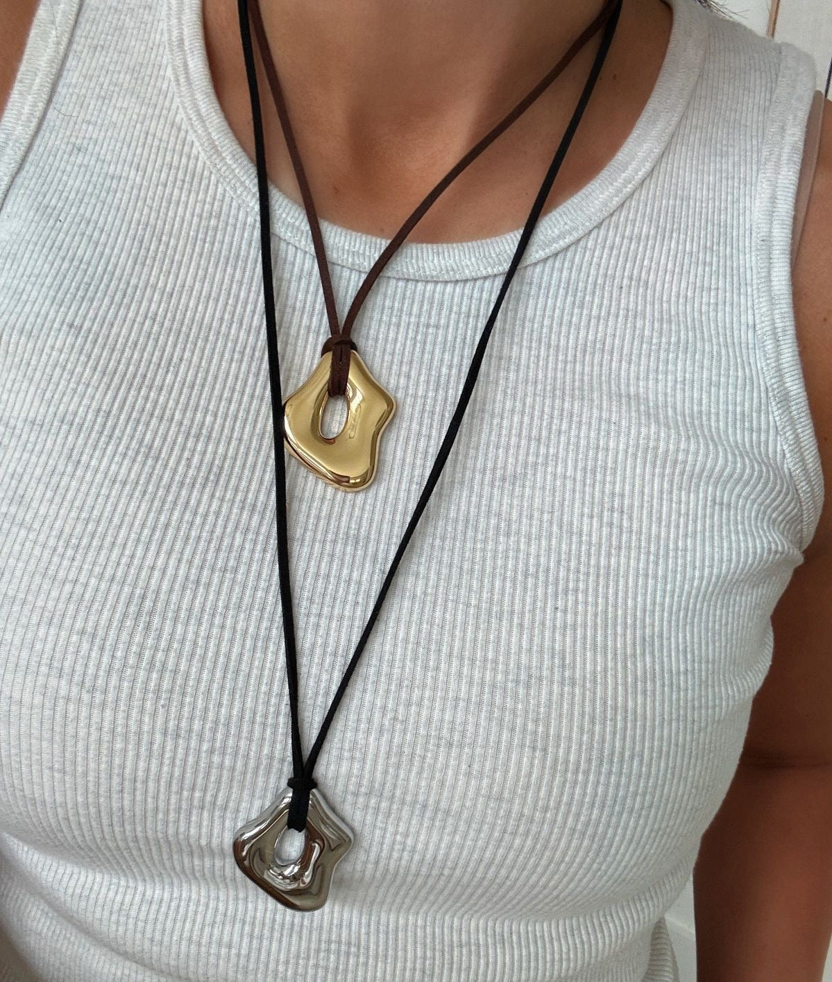 NOLANI-COLLAR