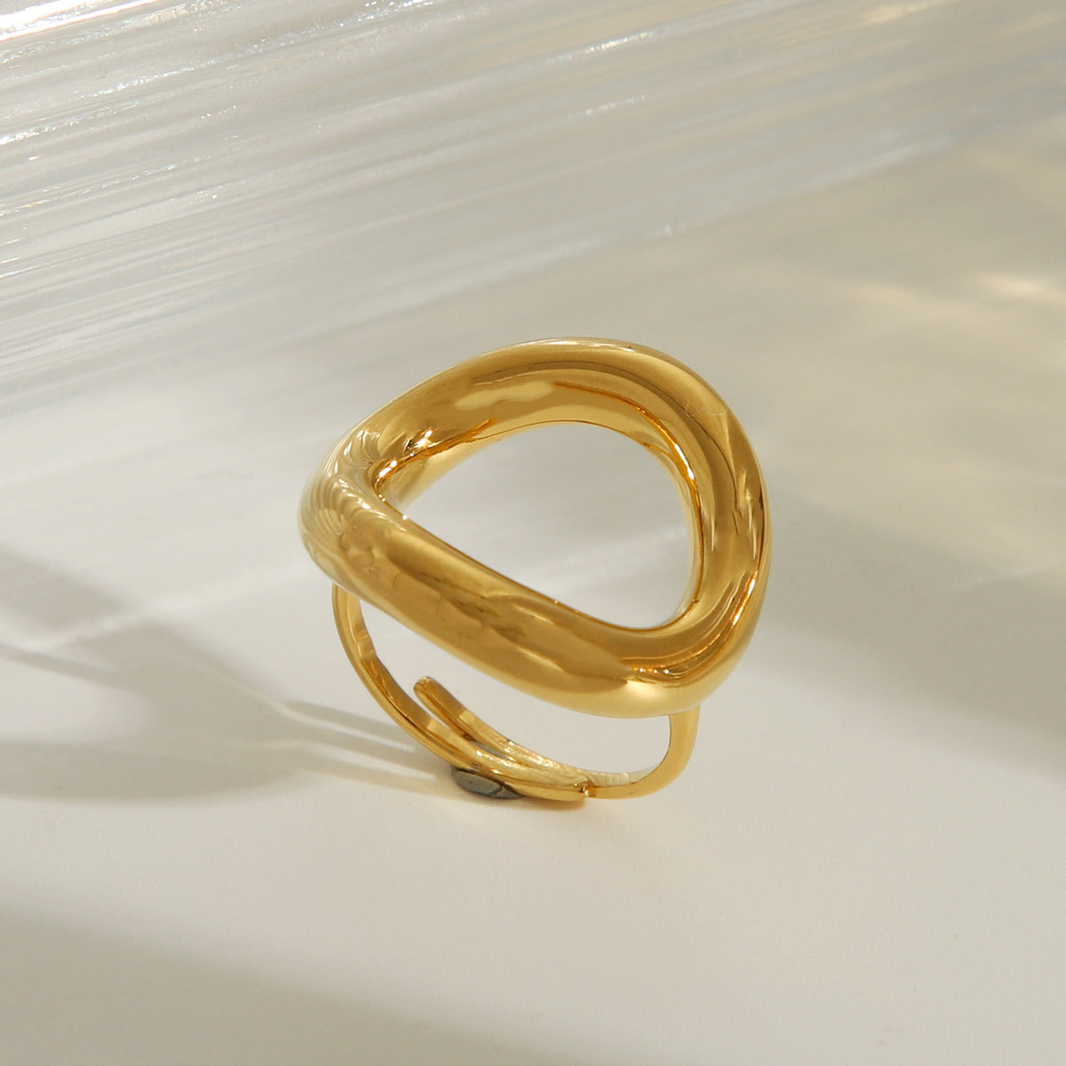 MERA-ANILLO