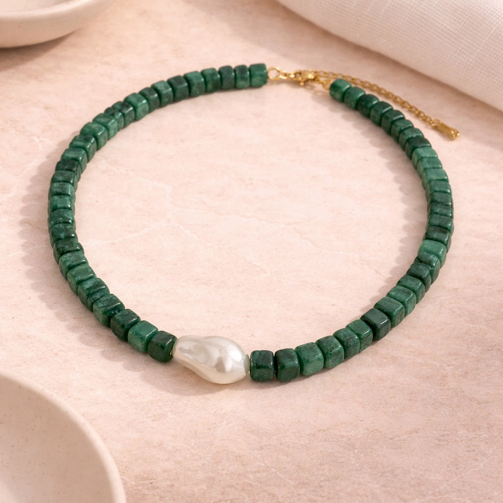 VERA- COLLAR