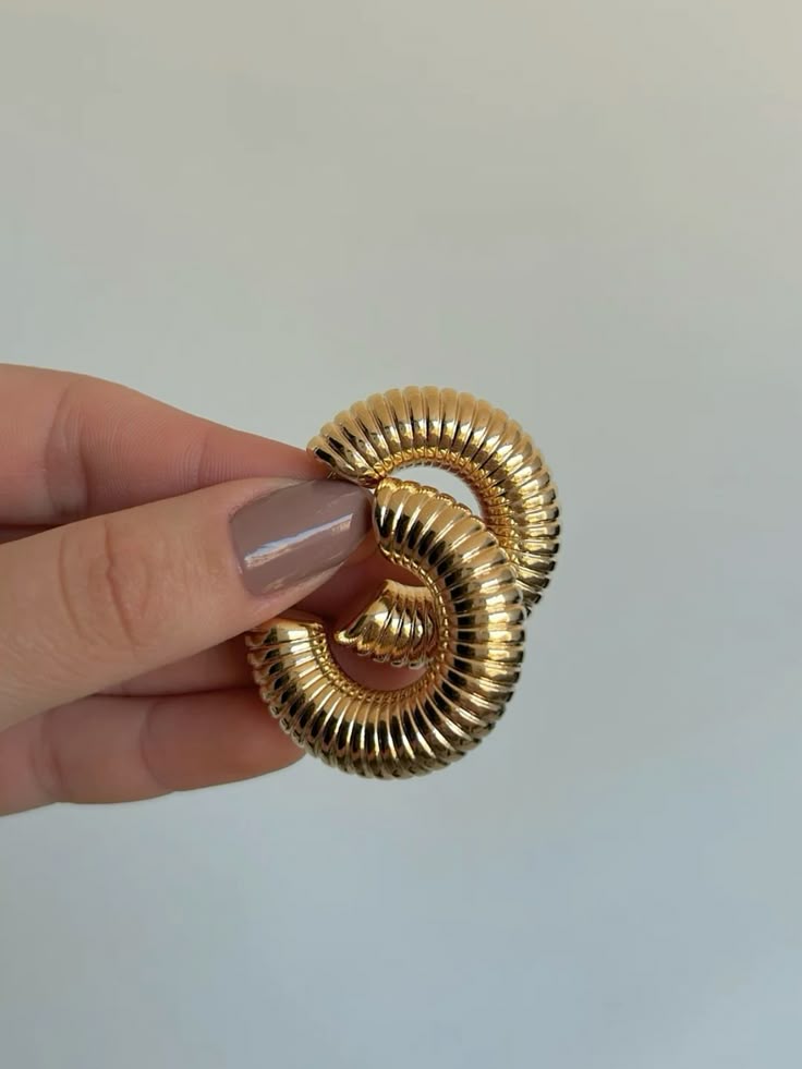 ESPIRA-EARCUFF
